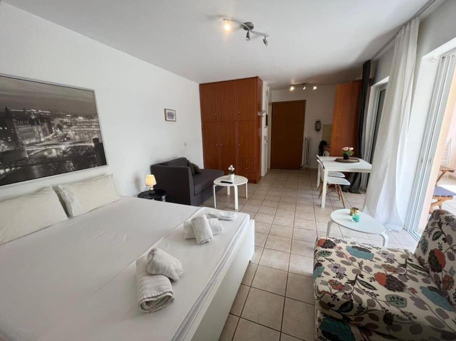 Modern Studio Large Veranda -Metro Station Suggrou Appartement Athene Buitenkant foto