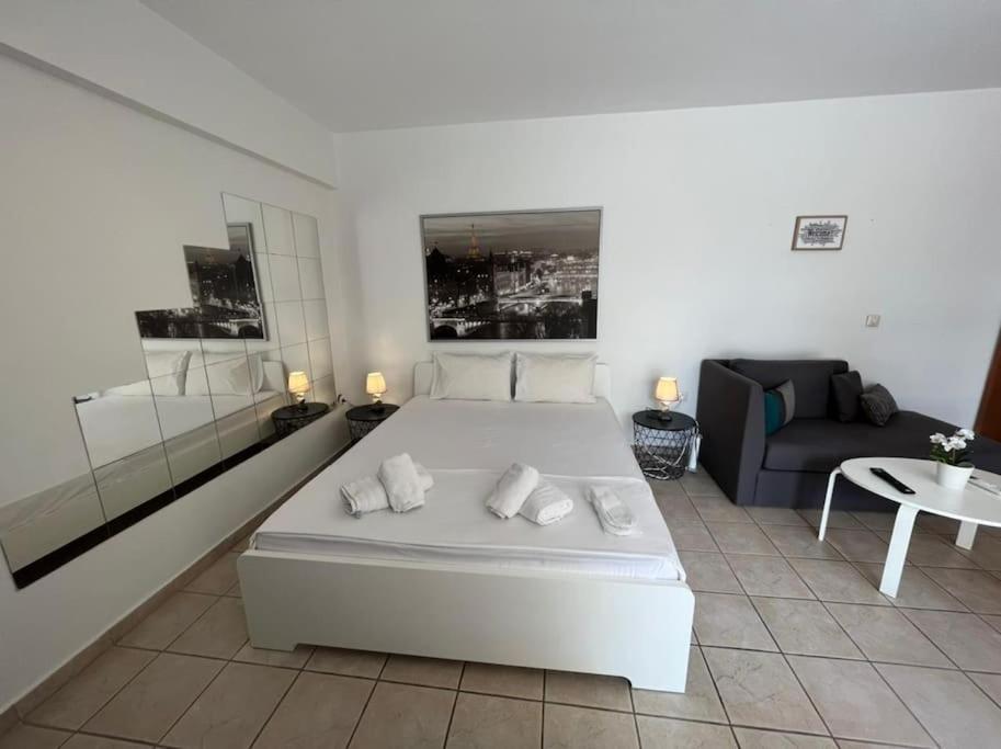 Modern Studio Large Veranda -Metro Station Suggrou Appartement Athene Buitenkant foto