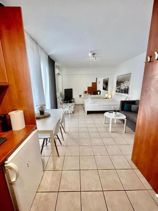 Modern Studio Large Veranda -Metro Station Suggrou Appartement Athene Buitenkant foto